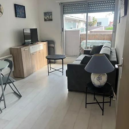Apartamento 4 Personnes A 50m Du Port Et 100m De La *